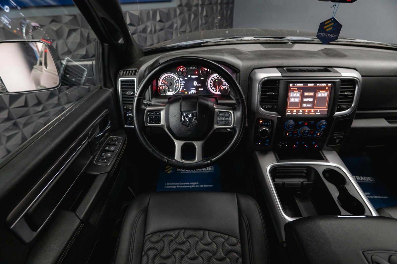 Fahrzeugabbildung Dodge RAM 5.7 V8 HEMI 4x4 Sport OFFROAD Night WARLOCK