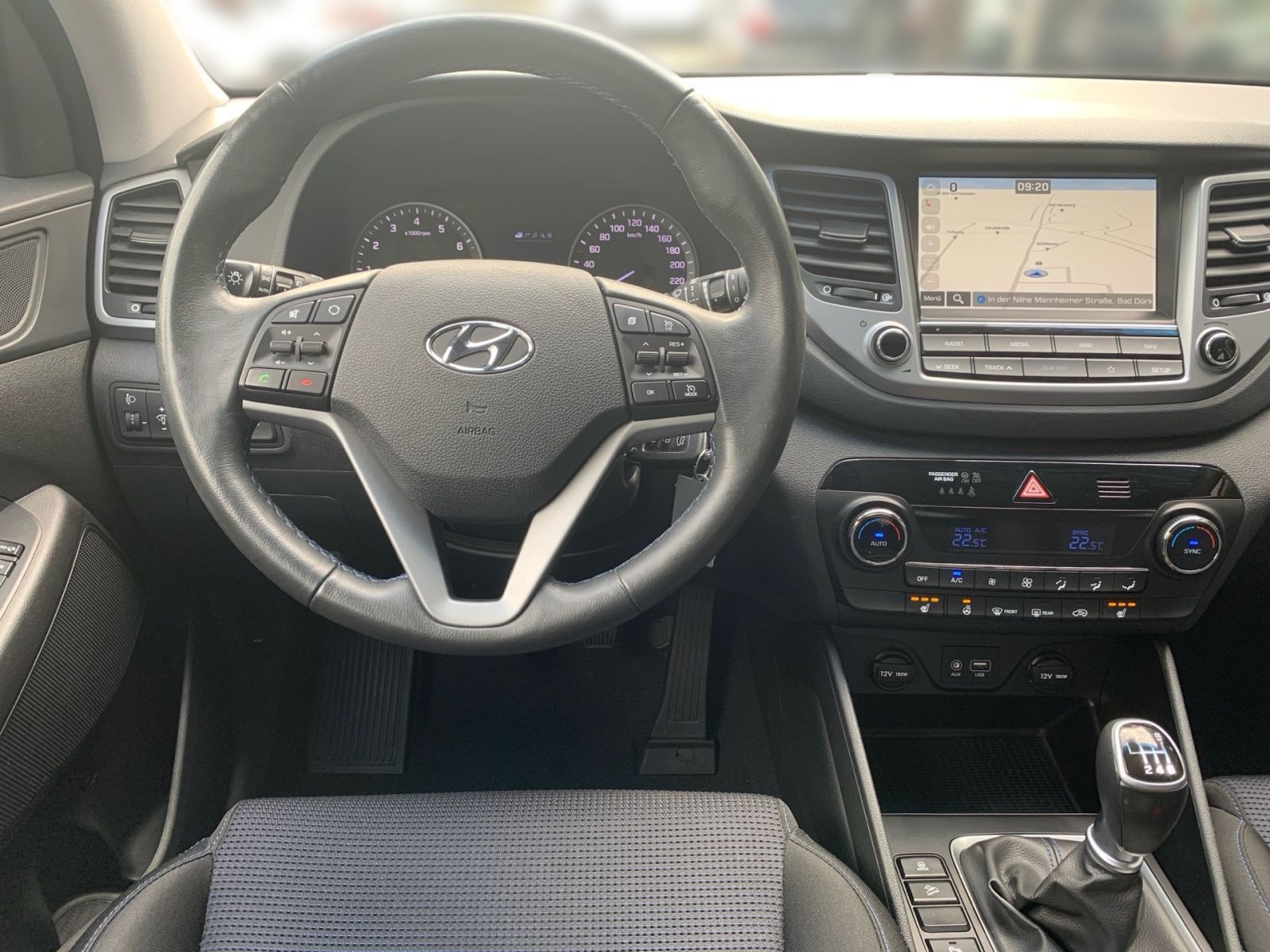 Fahrzeugabbildung Hyundai TUCSON 1.6 Turbo Trend Navi AHK