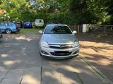 Opel Astra Twin Top - Opel Astra aus 2010: Cabrio
