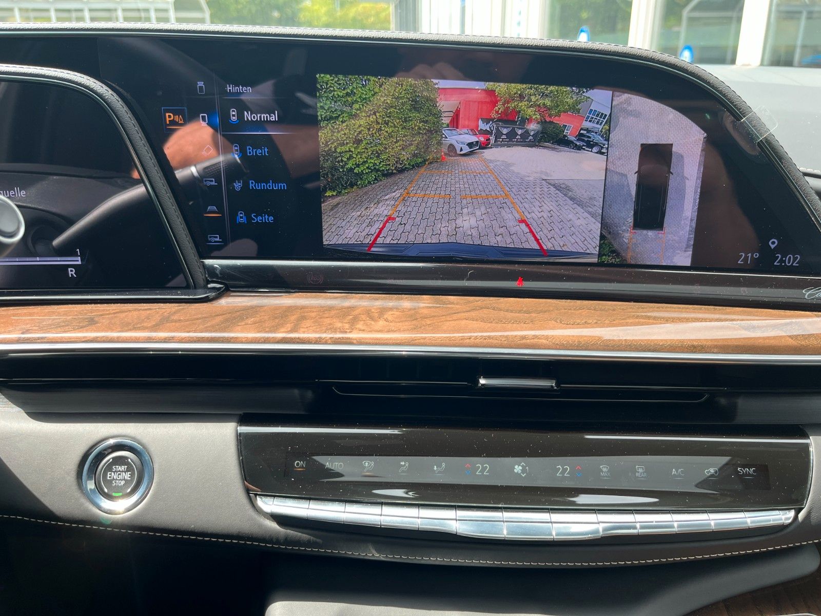 Fahrzeugabbildung Cadillac Escalade Sport Platinum 6.2 V8  4x4