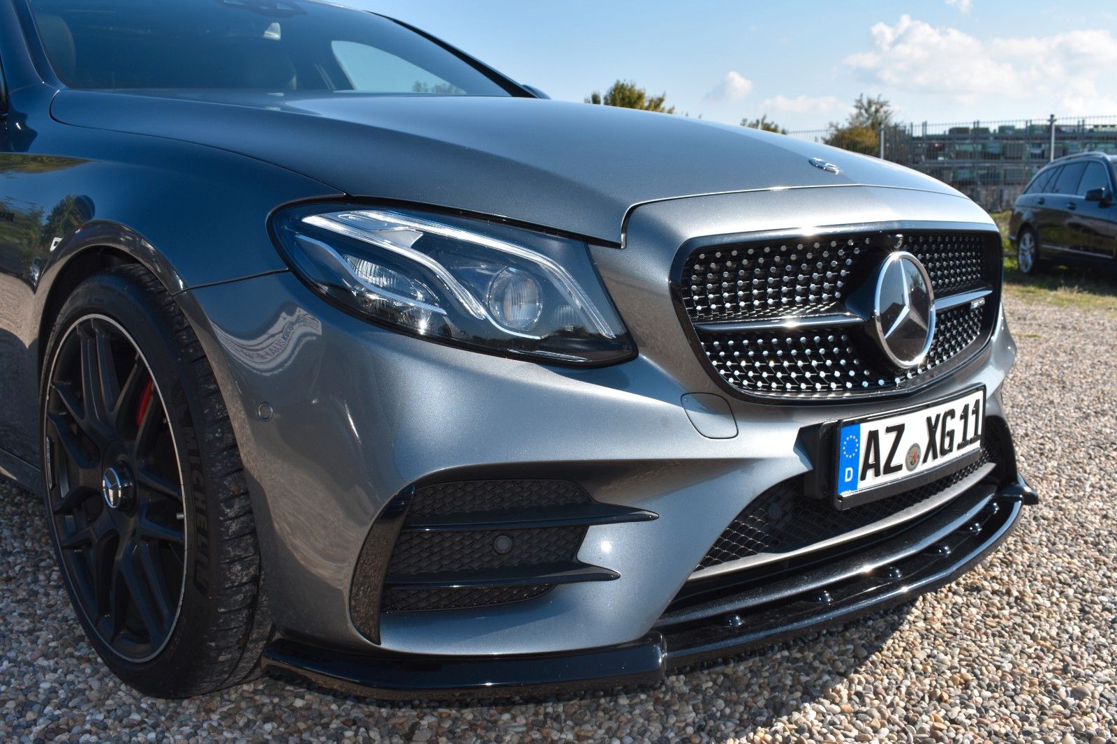 Fahrzeugabbildung Mercedes-Benz E 43 AMG Lim. 4Matic Nightp HUD Multibeam Panora