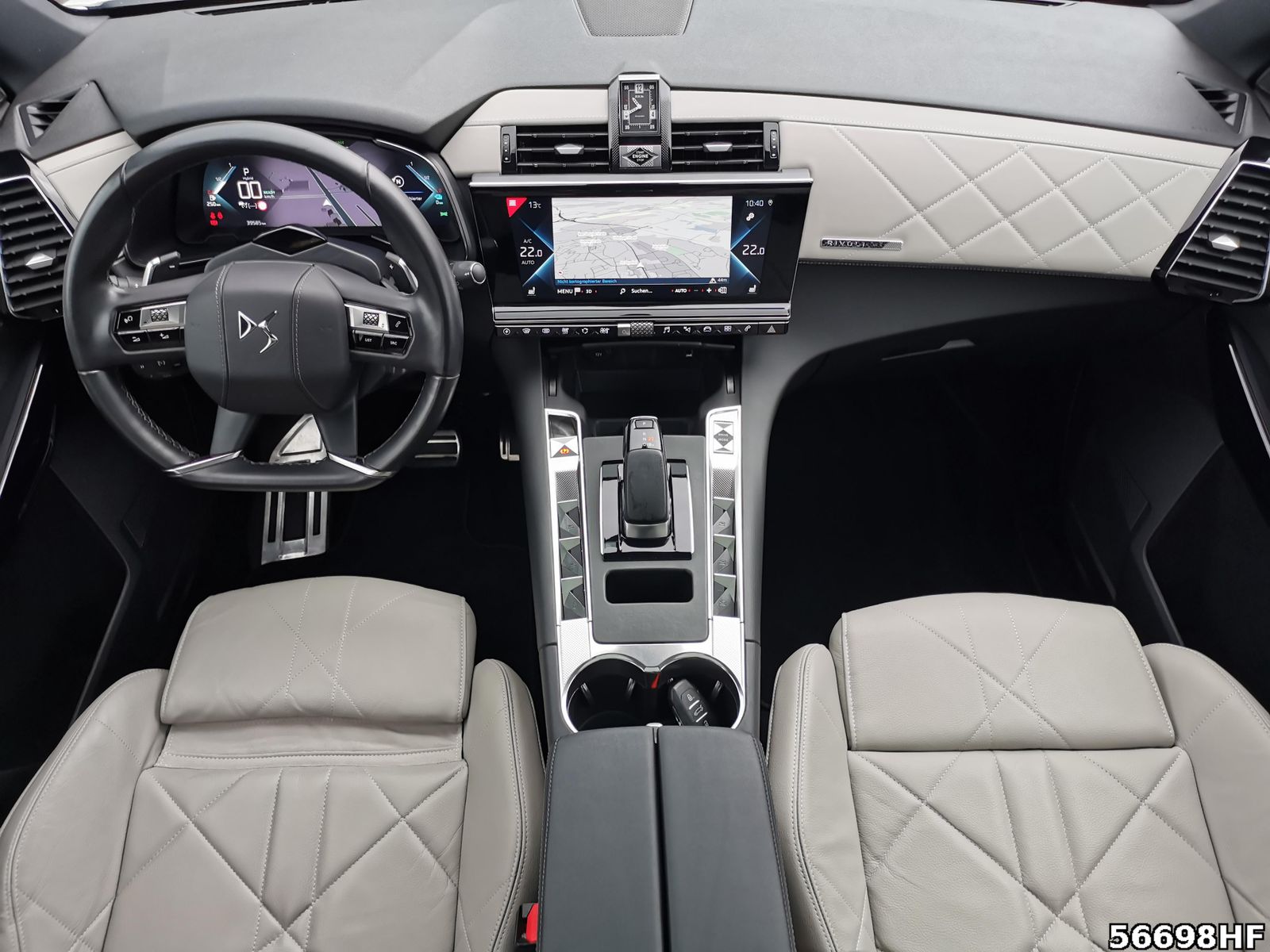 Fahrzeugabbildung DS Automobiles DS7 Crossback Hybrid 4x4, Rivoli