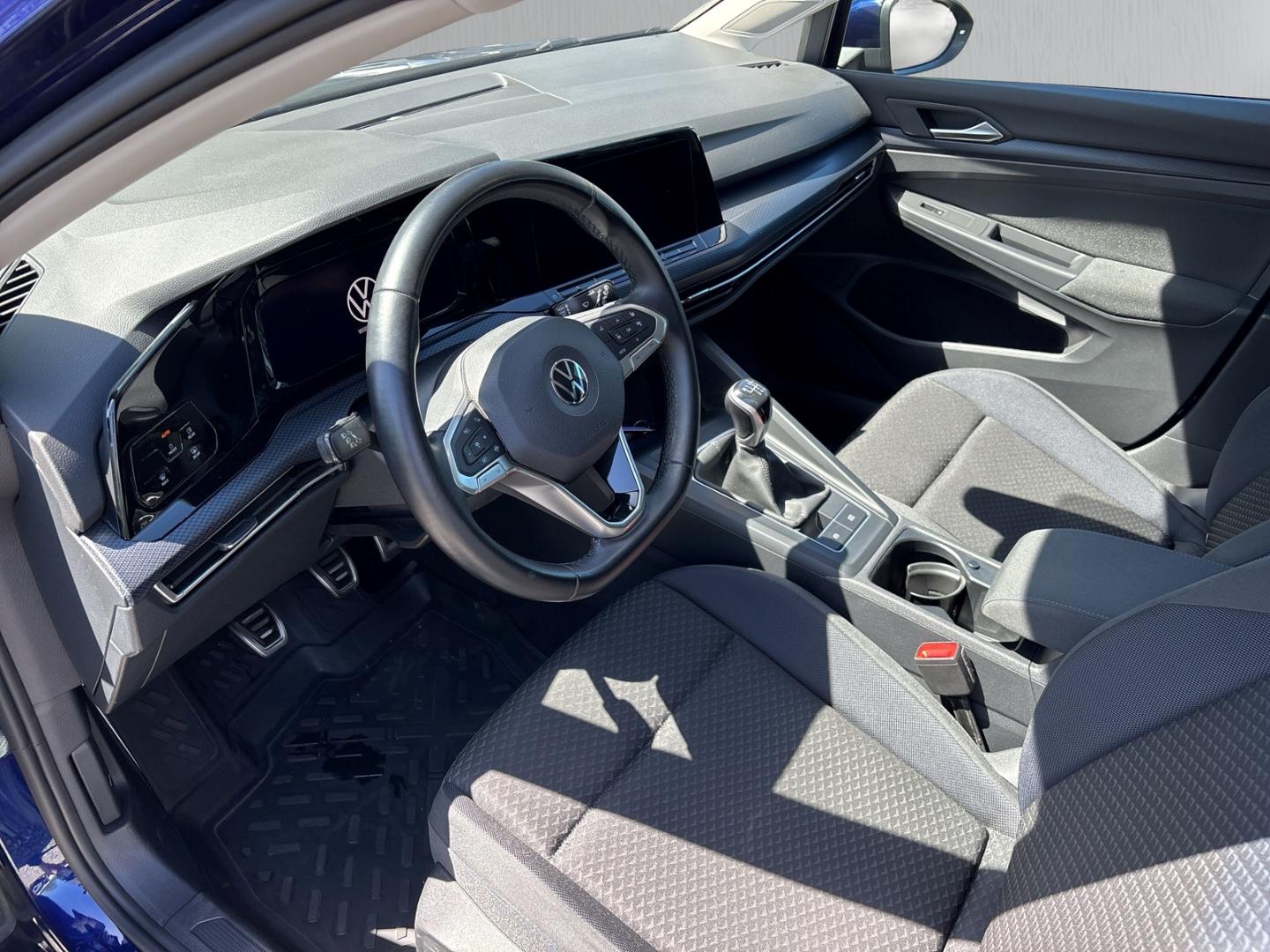 Volkswagen Golf VIII United 1,5 TSI SHZ PDC LMF 8-fach Appl, миниатюра 13