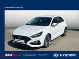 Hyundai i30 1.5 Trend - mit Benzin-Antrieb: Weiß, Beheizbares Lenkrad