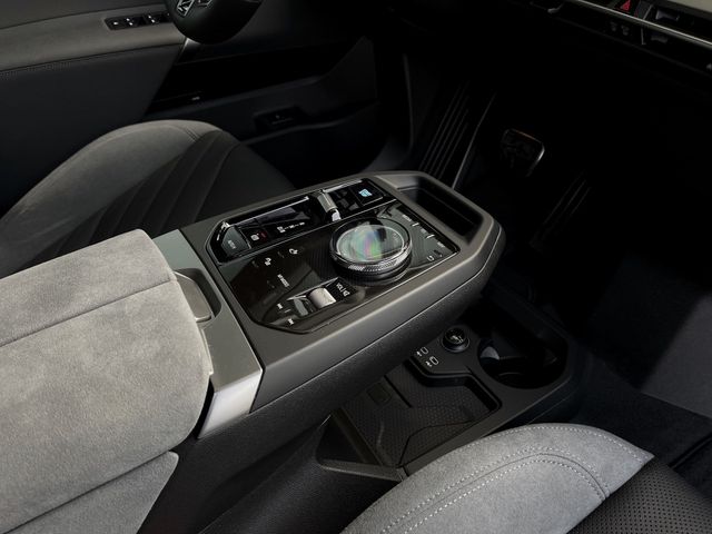 Foto Nummer 10: BMW iX