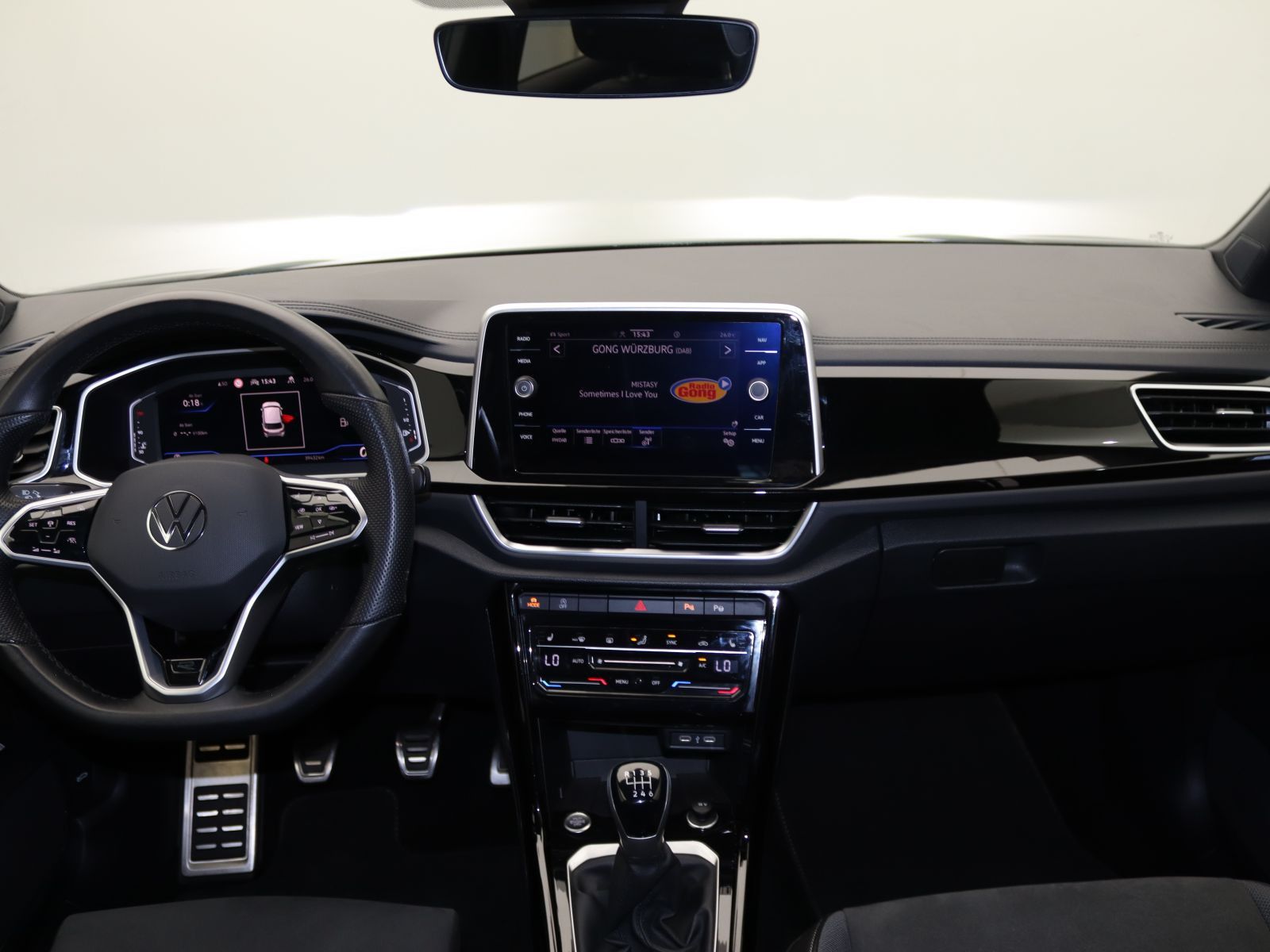 Volkswagen T-Roc - Bild 12