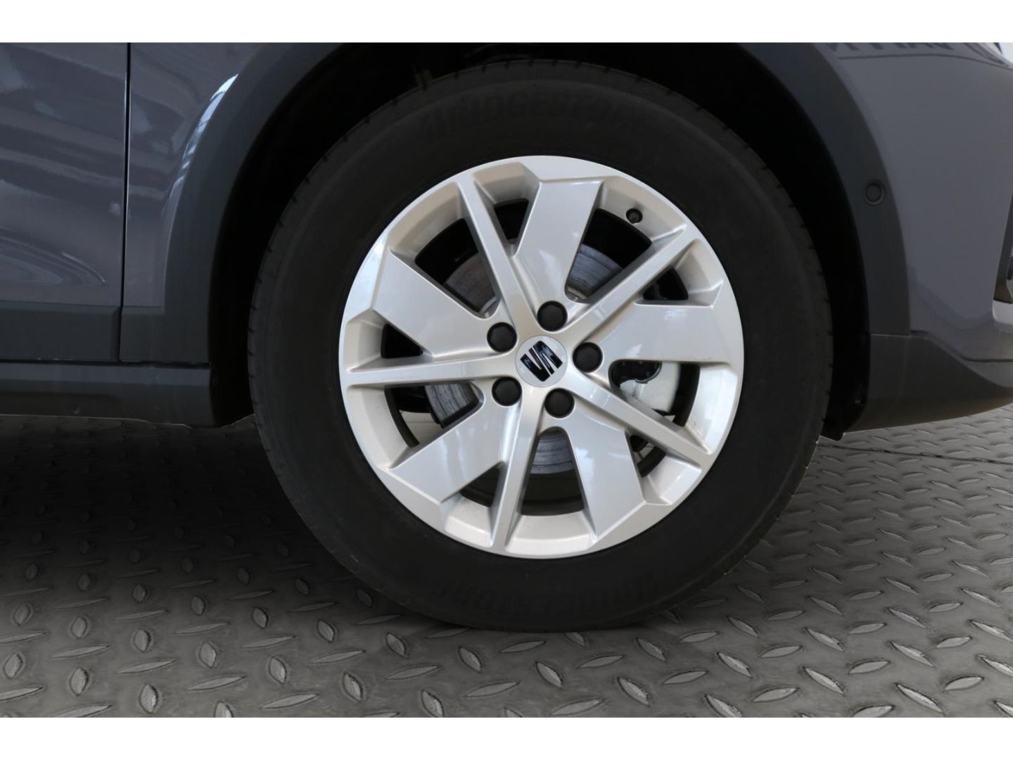 Fahrzeugabbildung SEAT Arona 1.0 TSI 70 kW Style LED ACC Mehrzonenklima