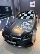 Mercedes-Benz E 300 Autom. - - Mercedes-Benz E 300 in Bochum