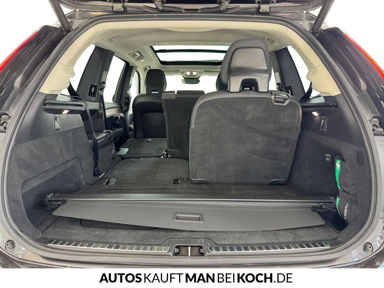 Volvo XC90 T8 AWD Plug-In Dark HUD 360° BLIS ACC H&K foto 16