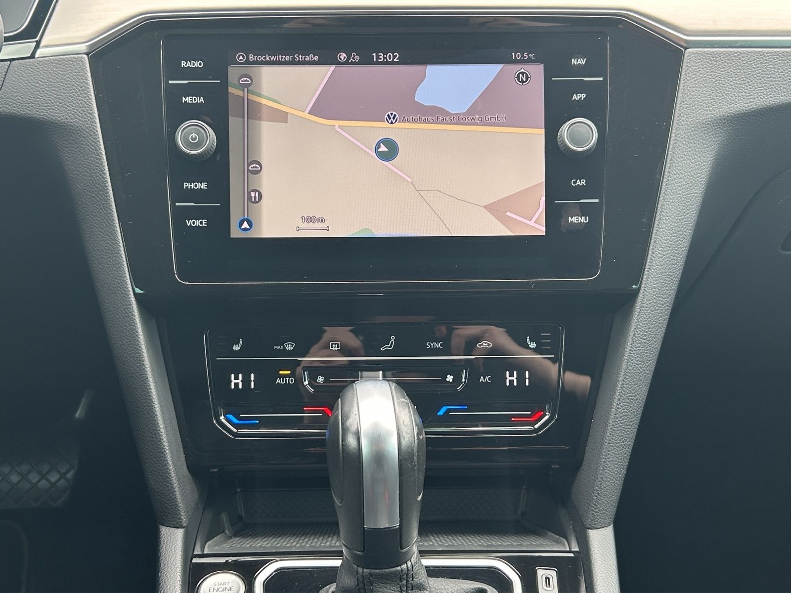 Fahrzeugabbildung Volkswagen Passat Variant Elegance TDI DSG IQ.Light ACC AHK