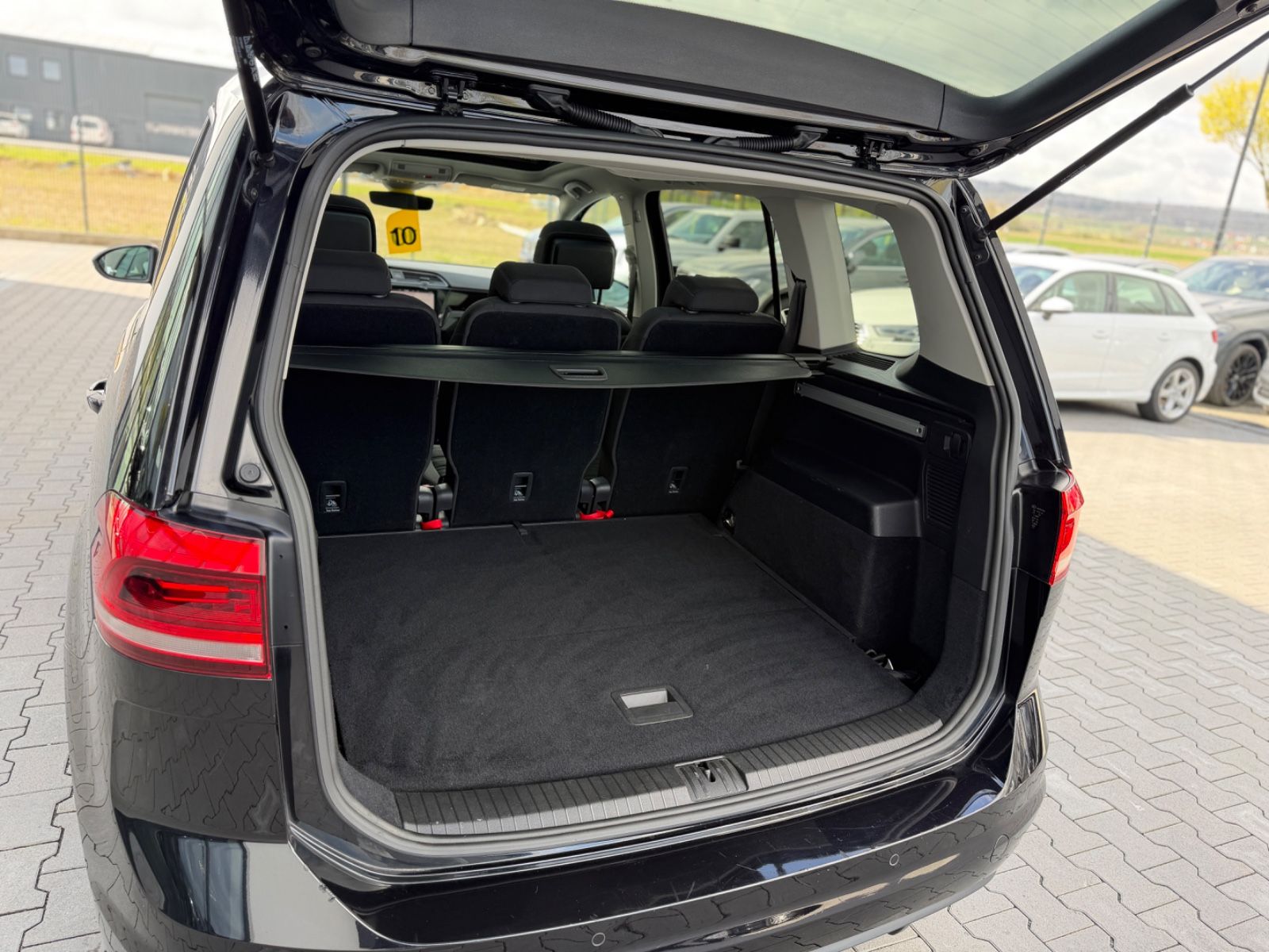 Touran Comfortline 2.0 TDI Alcantara Navi Pano.