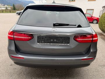 Mercedes E 220 - 3