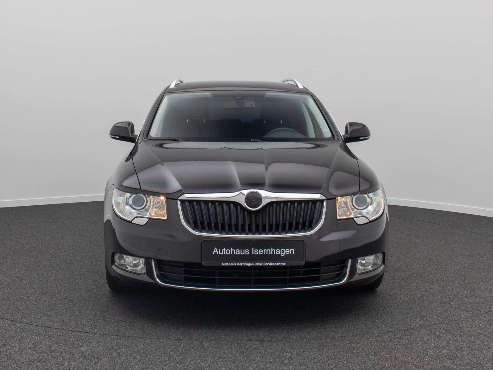 Fahrzeugabbildung SKODA Superb Combi Family PDC Sitzhzg Tempomat Comfort