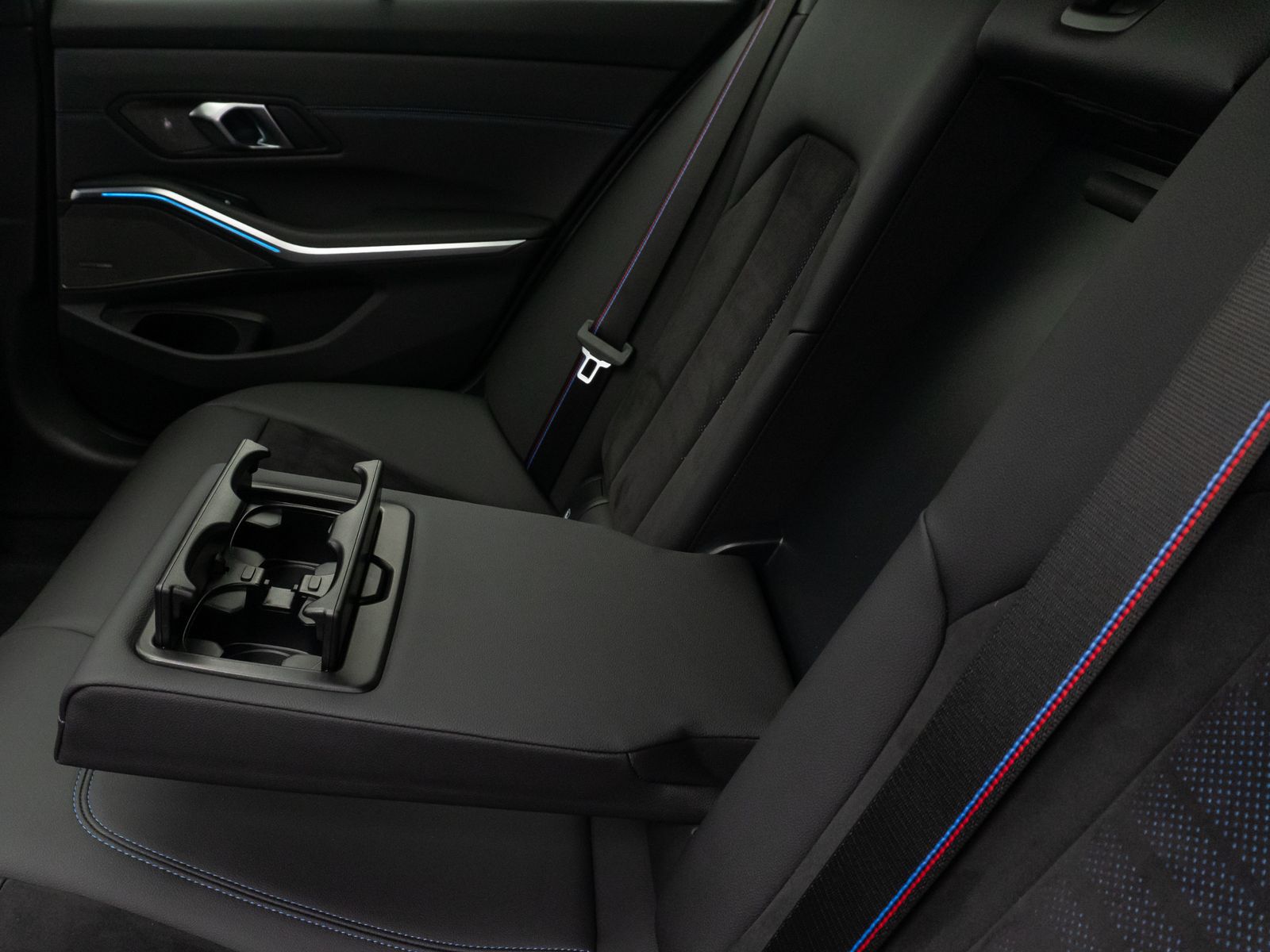 Fahrzeugabbildung BMW M340i xD Panorama Kamera DAB H/K Komfort 19Zoll