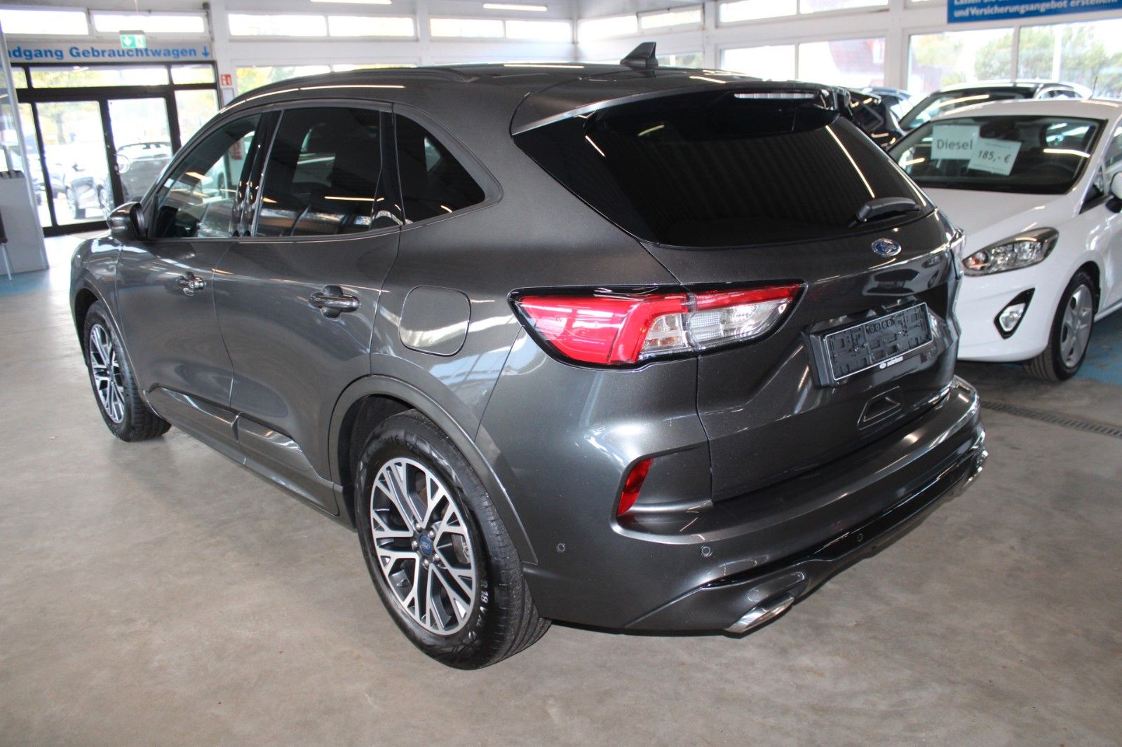 Fahrzeugabbildung Ford Kuga ST-Line X NAVI B&O 2xCAM ACC LED AHK