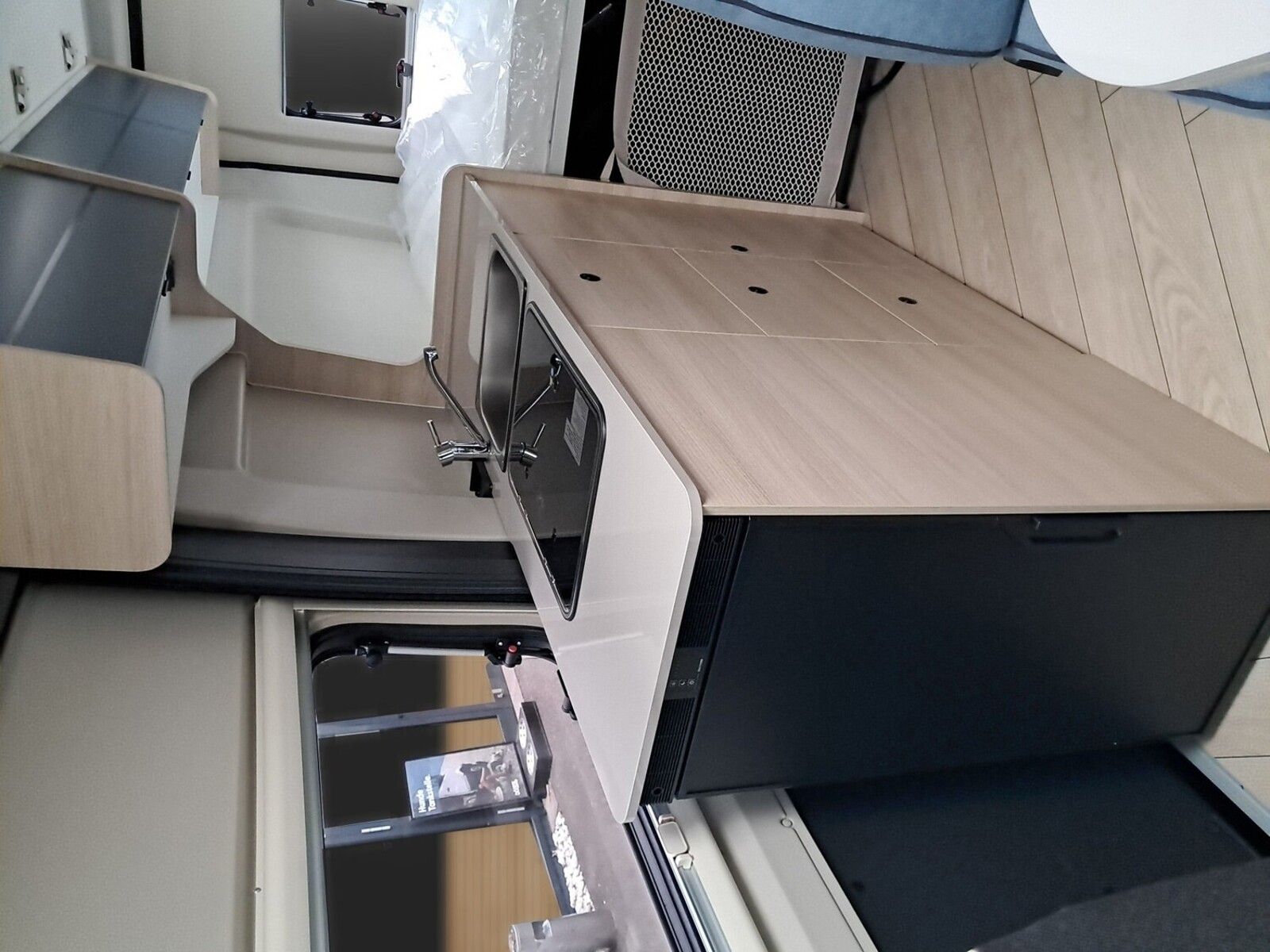 Fahrzeugabbildung Chausson Van Blackline 2.0 Dörr 30Y Edition,Markise,Solar