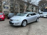 Opel Astra J Lim. 5-trg. Design Edition - Opel Astra: Design Edition