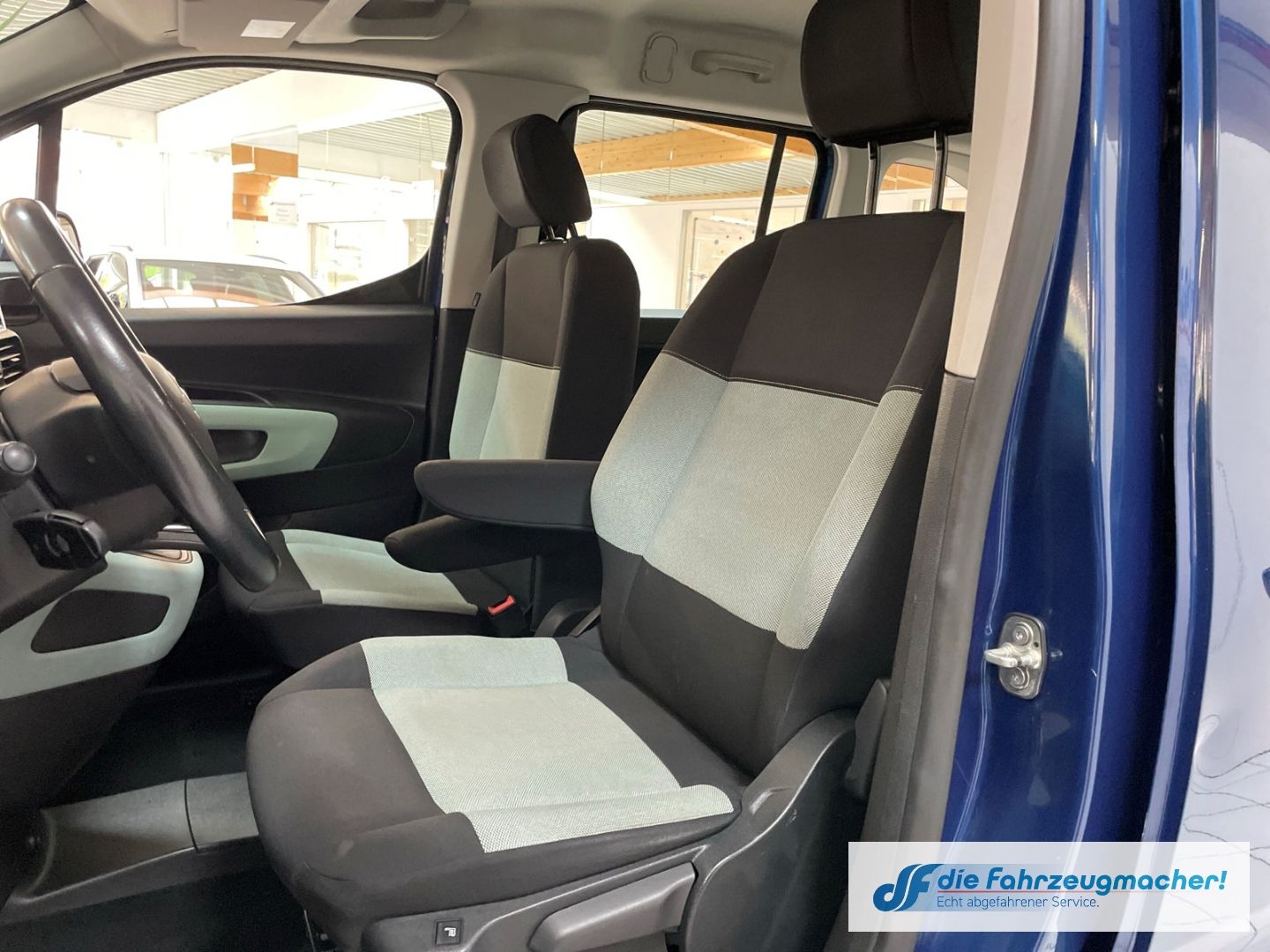 Fahrzeugabbildung Citroën Berlingo Feel M Mehrzonenklima DAB SHZ Spurhalte