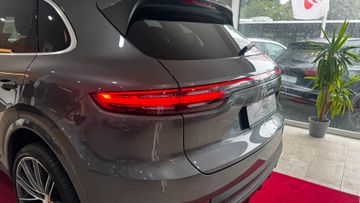 Porsche Cayenne - 10
