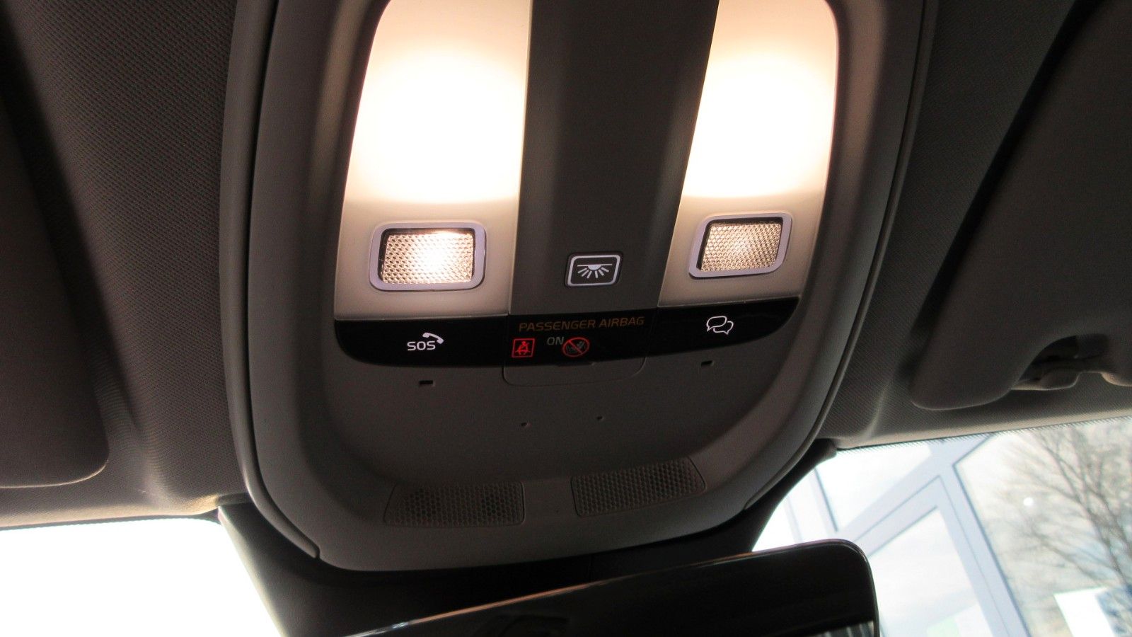 Fahrzeugabbildung Volvo XC 60 B4 Plus Bright 2WD