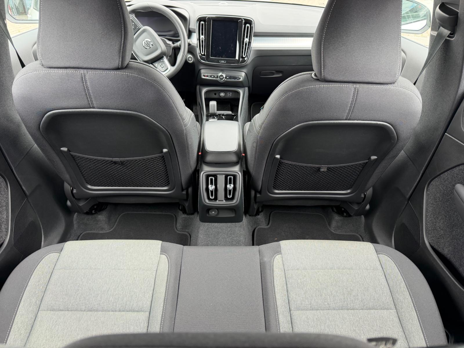 Volvo XC40 Plus Dark 2WD/Navi/Harman-Kardon