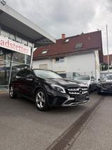 Mercedes-Benz GLA 220*4Matic*Panorama*Leder*LED*Navi*PDC* - schwarze Mercedes-Benz GLA 220