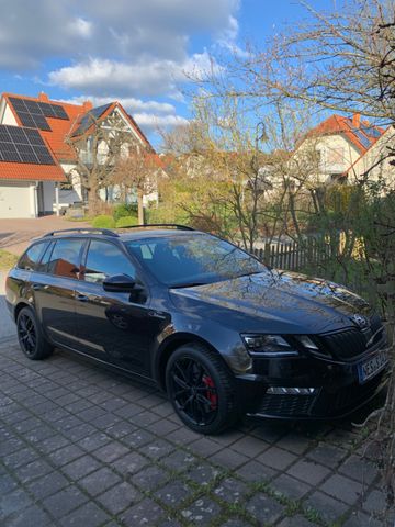 Skoda Octavia 2.0 TSI DSG RS Combi RS