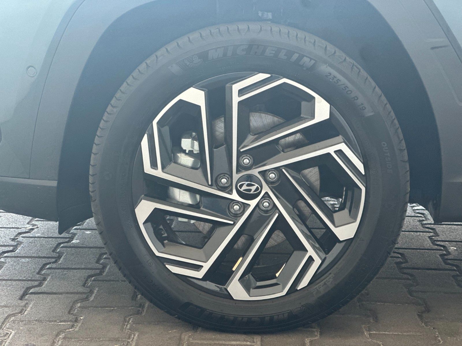 Fahrzeugabbildung Hyundai Tucson Prime Hybrid 1.6l 215PS Leder/Panorama!