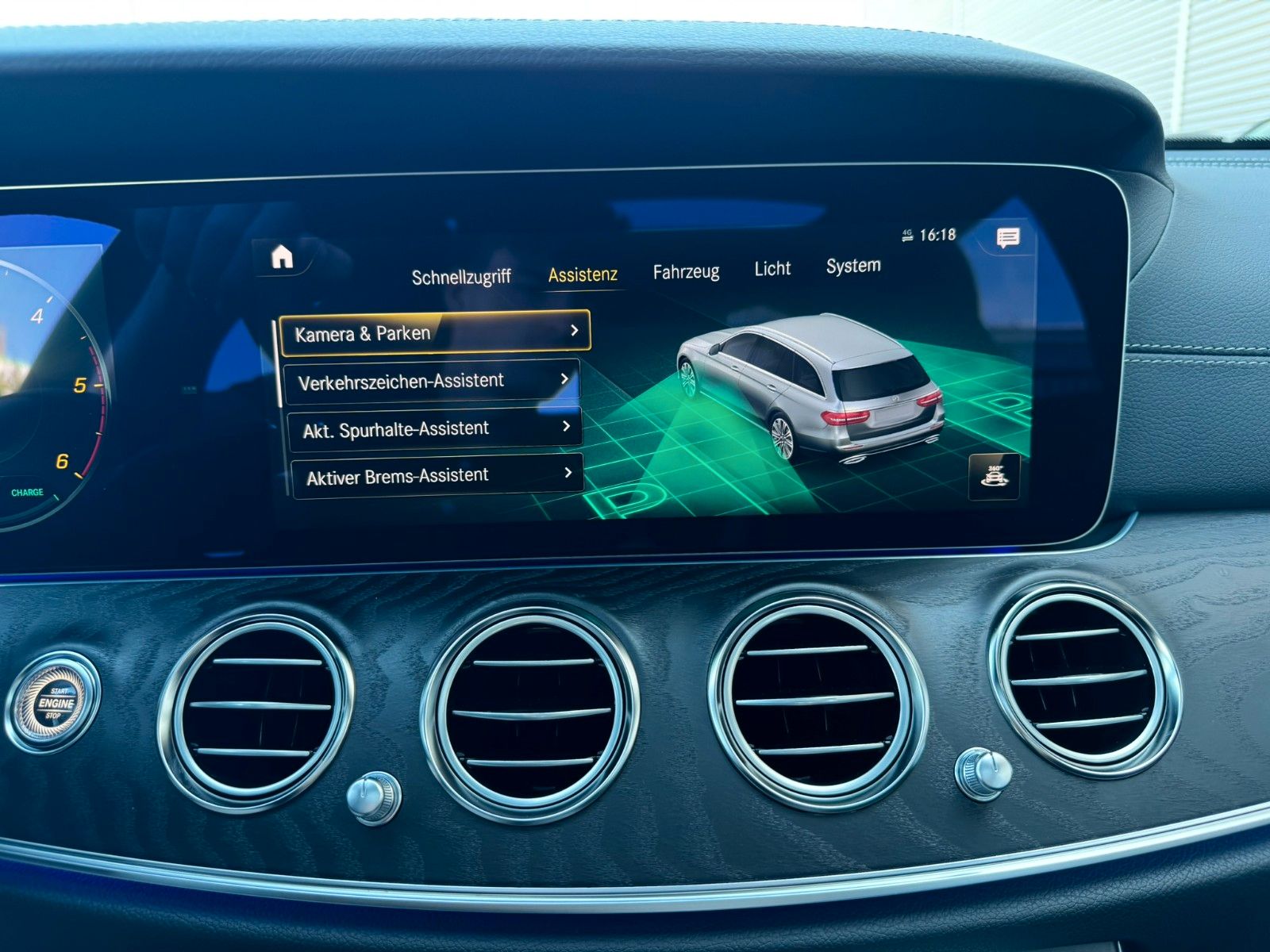 Fahrzeugabbildung Mercedes-Benz E 300 d  T 4M AMG HUD+PANO+AHK+Burm+Distr+360°