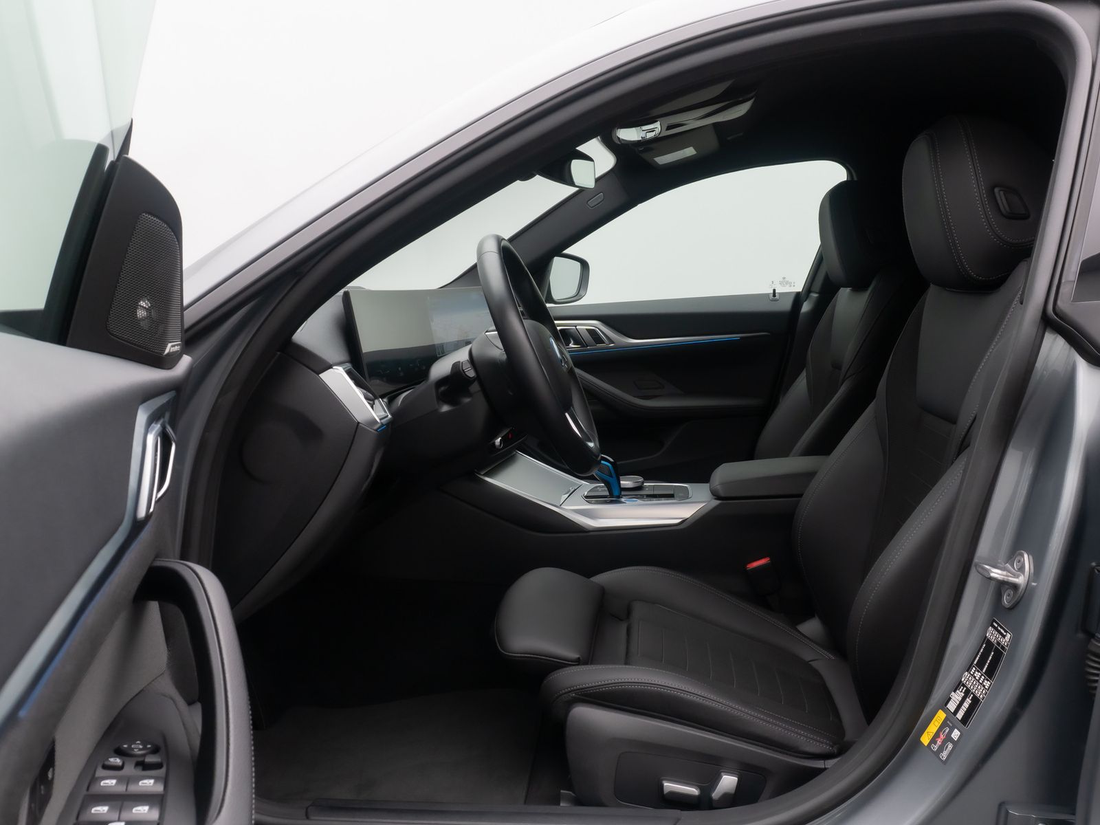 Fahrzeugabbildung BMW i4 eD40 Gran Coupé Kamera HUD DAB H/K Komfort