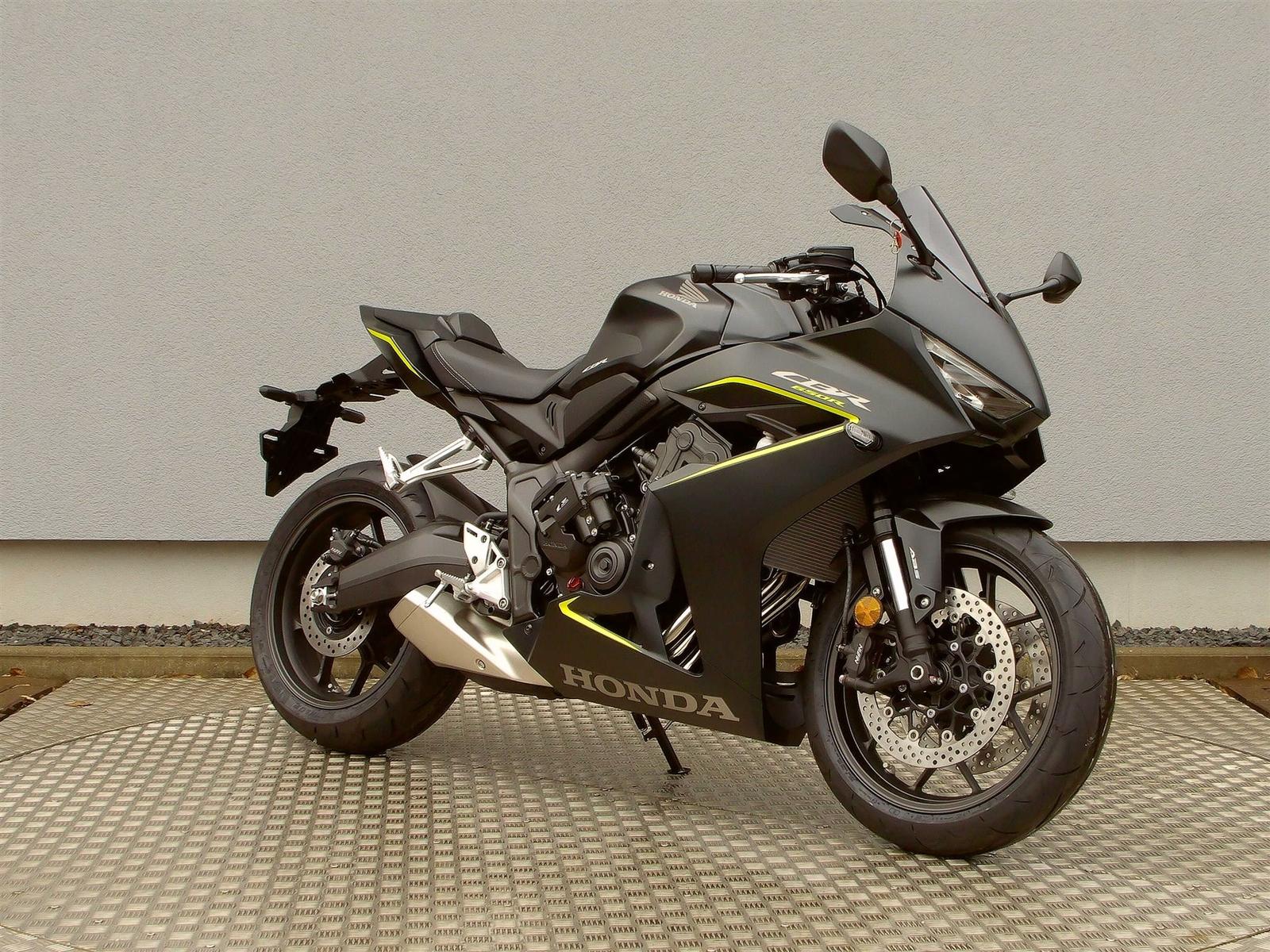 Honda CBR650R E-Clutch