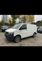 Volkswagen T5 Transporter - Volkswagen T5 Transporter in Lübeck