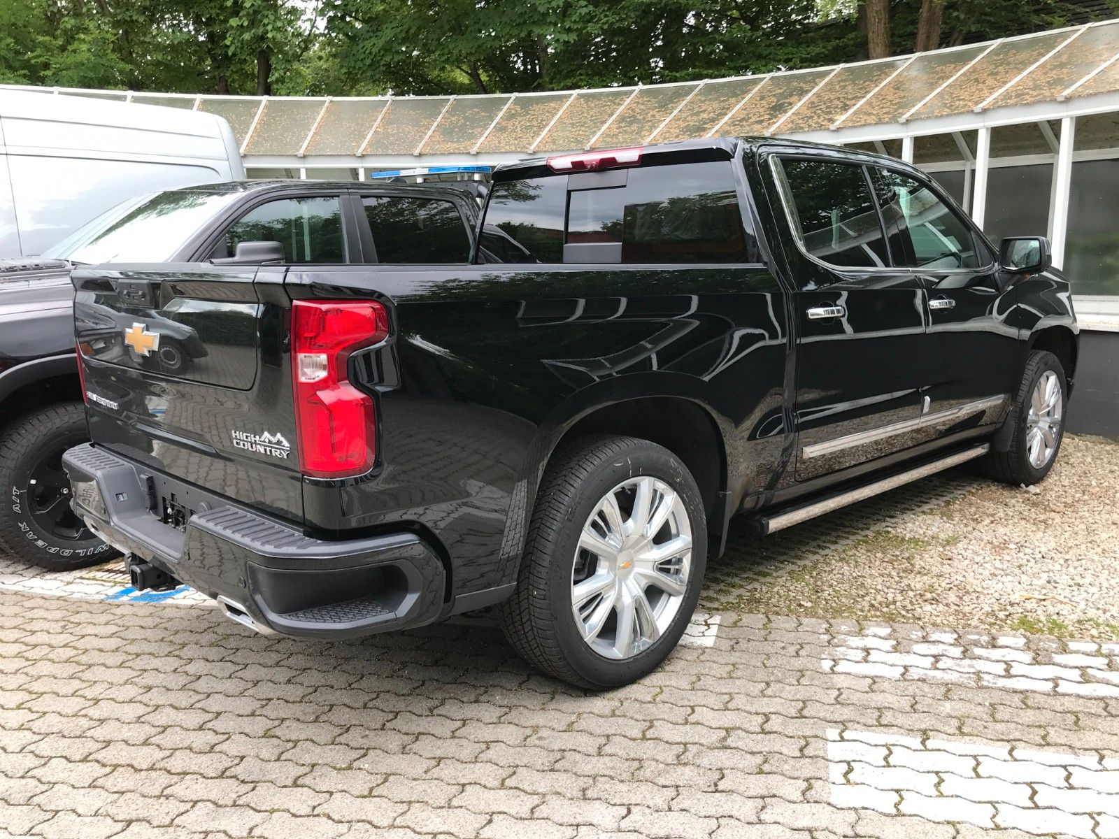 Fahrzeugabbildung Chevrolet Silverado 6.2 V8 High Country