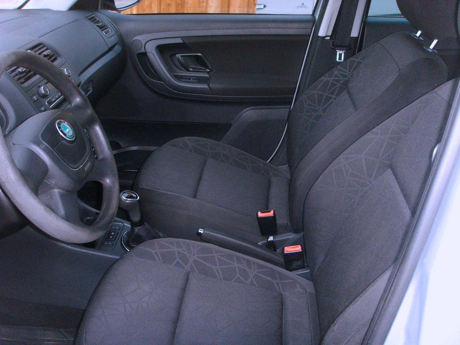 Skoda Fabia 2011 — photo 9