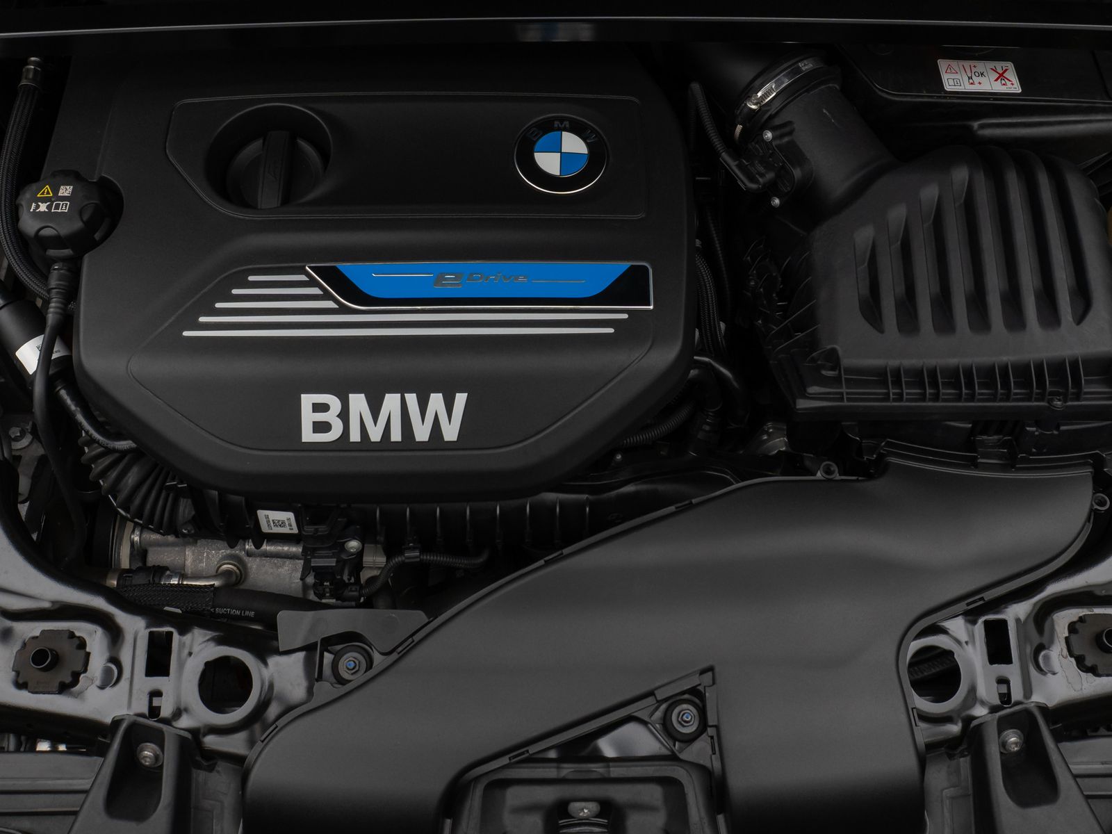 Fahrzeugabbildung BMW X2 xD25e HUD DAB H/K Navi+ Parkassist Alarm LED