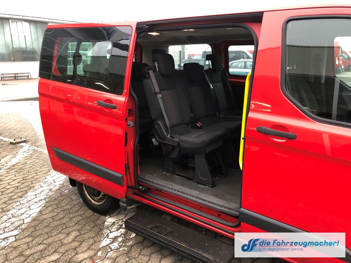 Fahrzeugabbildung Ford Transit Custom Kombi 300 L1 2.2 TDCi *1871