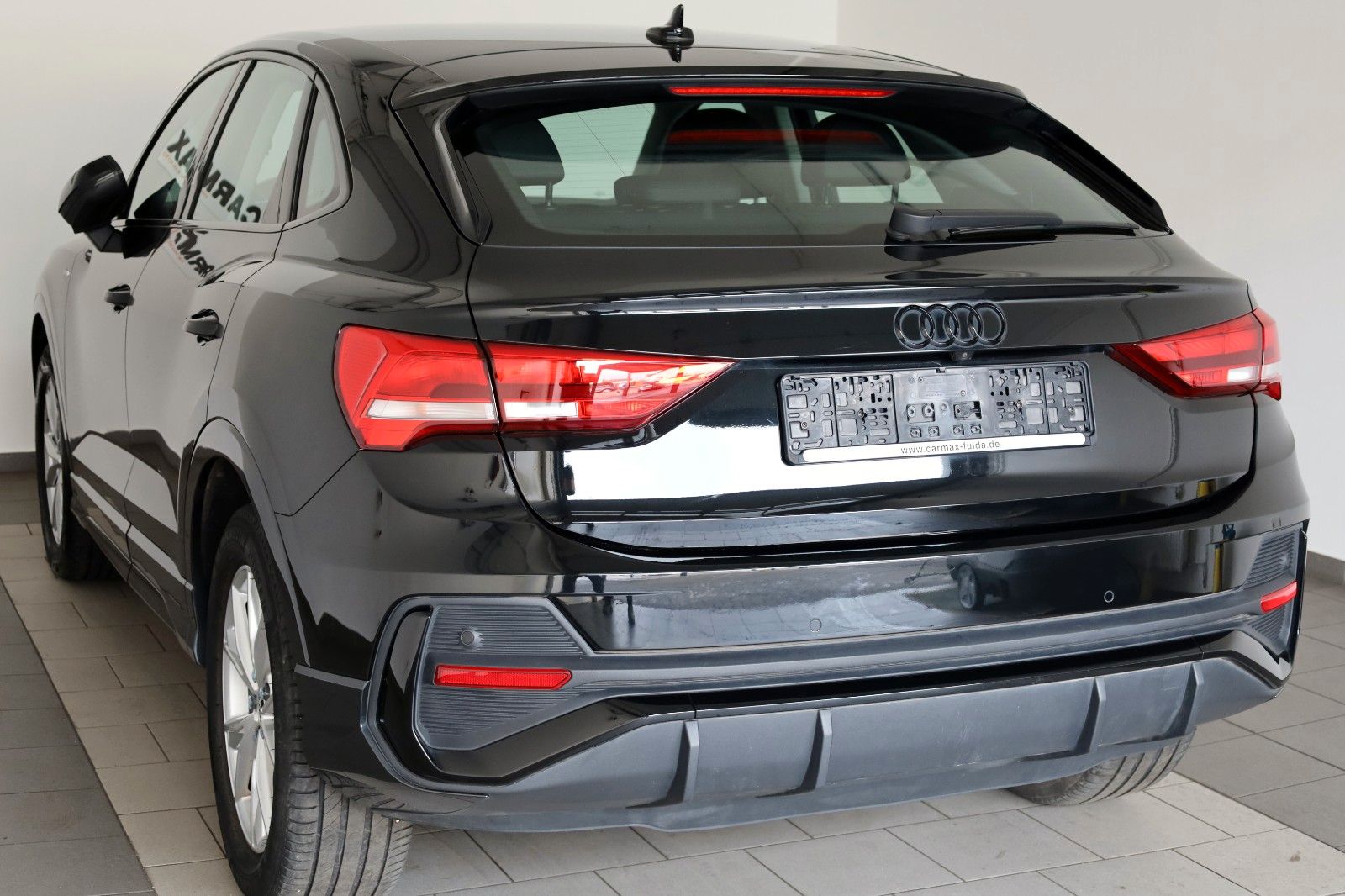 Fahrzeugabbildung Audi Q3 Sportback 35 TFSI S line,Leder,Navi,Kamera,SH