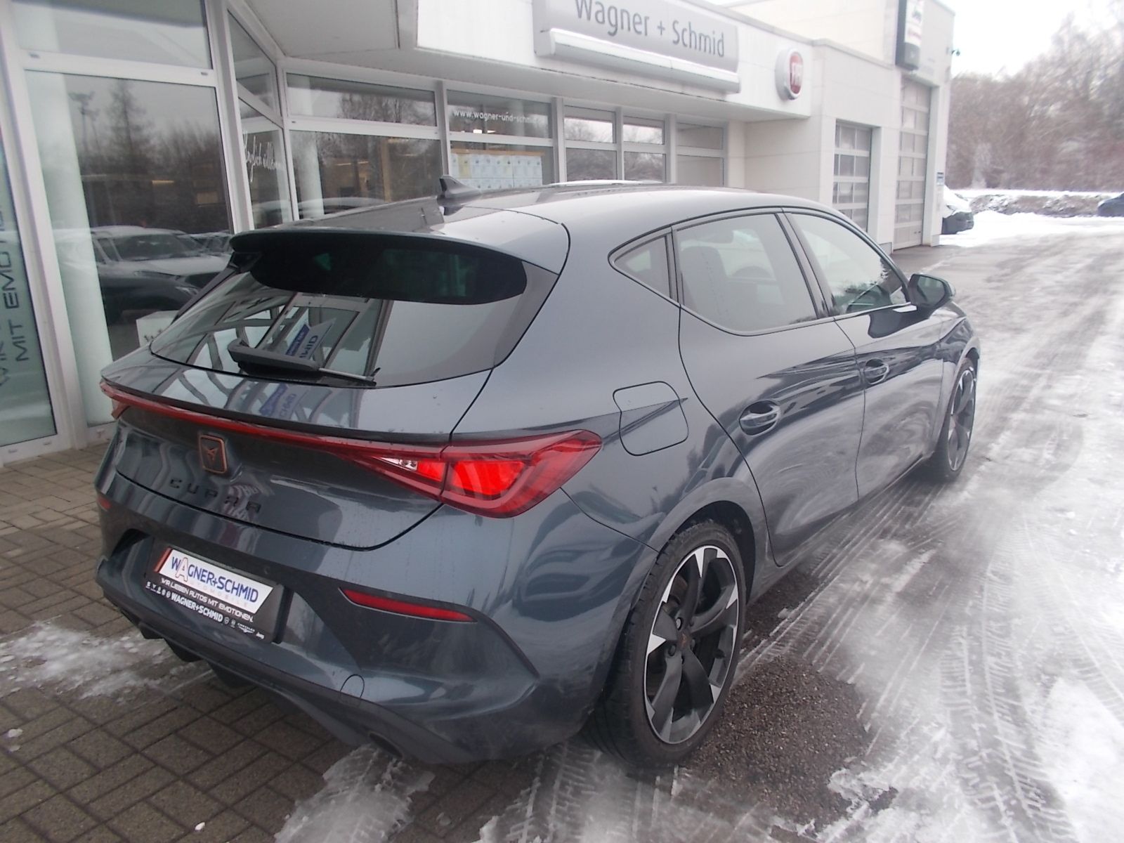 Fahrzeugabbildung CUPRA Leon 2.0 TSI (245 PS) DSG + ACC + SHZ