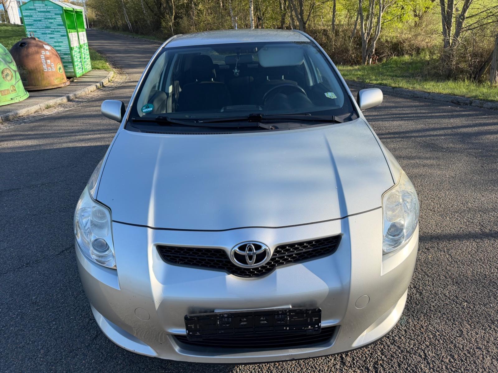 Toyota Auris Luna