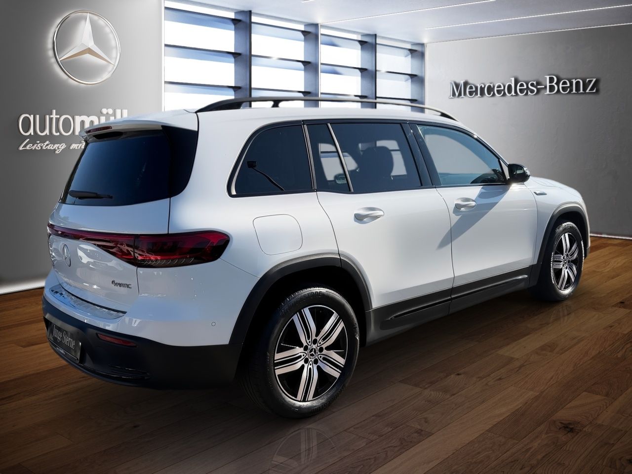 Fahrzeugabbildung Mercedes-Benz EQB 300 4M PROGRESSIVE+BONUS+PANO+NIGHT+LED+4WD