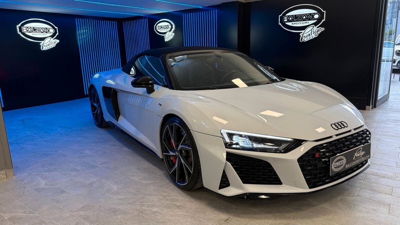 AUDI Audi R8 SPYDER 5.2TFSI V10 RWD S-TRONIC 2020