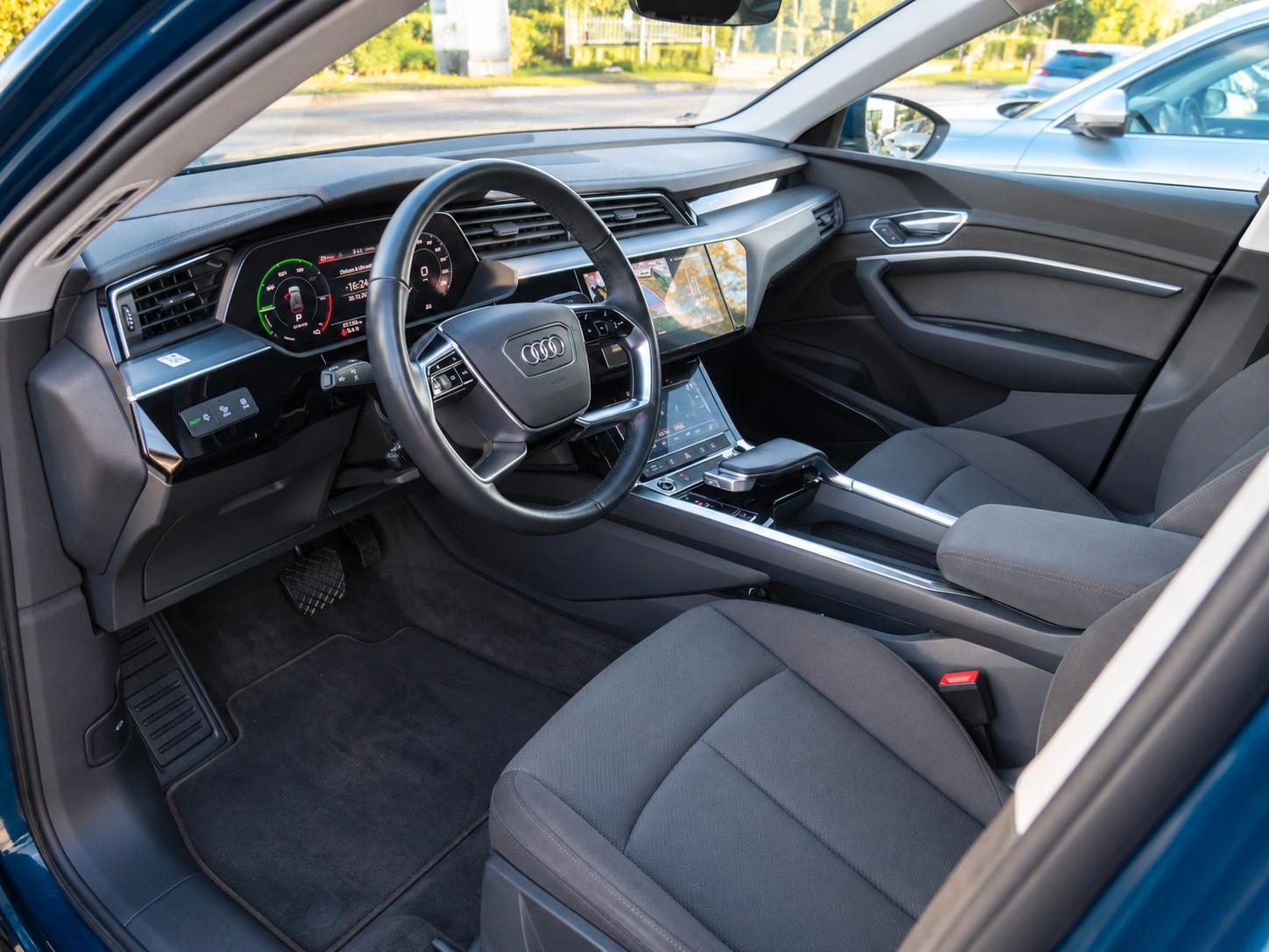 AUDI E-TRON - SPORTBACK 50 - 313 CV - BVA - ATTELAGE - ENTRETIEN AUDI