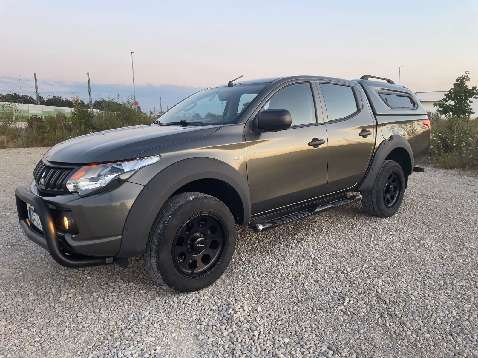 Mitsubishi L200 mit Hardtop