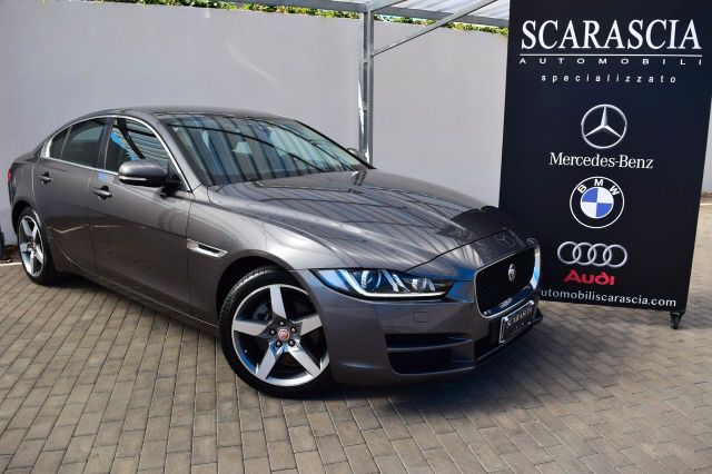 JAGUAR XE