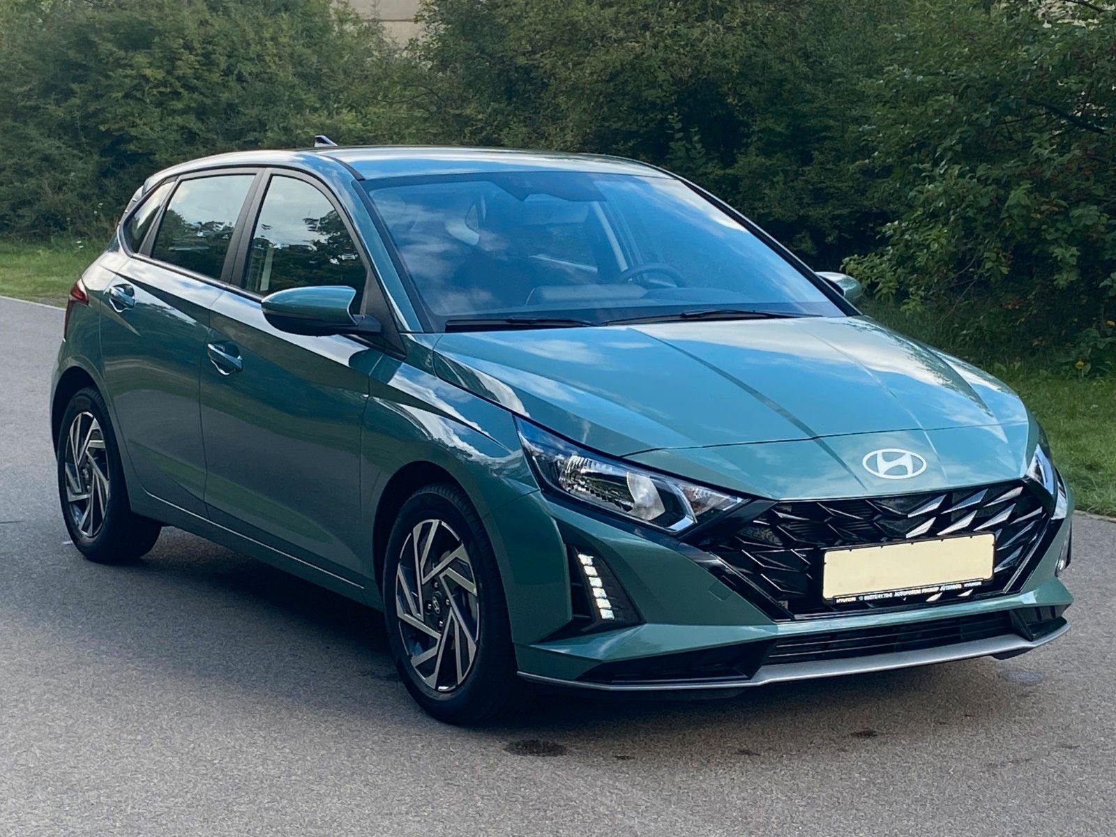 Fahrzeugabbildung Hyundai i20 1.0 T-GDI Trend *Navi*Sitzhzg*BOSE*DCT*RFK*