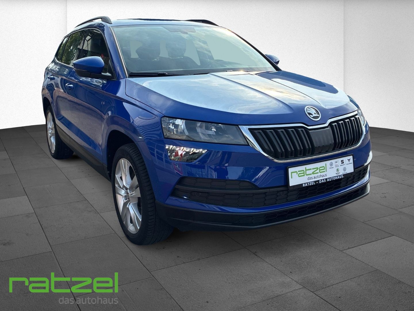 Fahrzeugabbildung SKODA Karoq Style 2.0 TDI ACC DAB Kamera Winterräder K