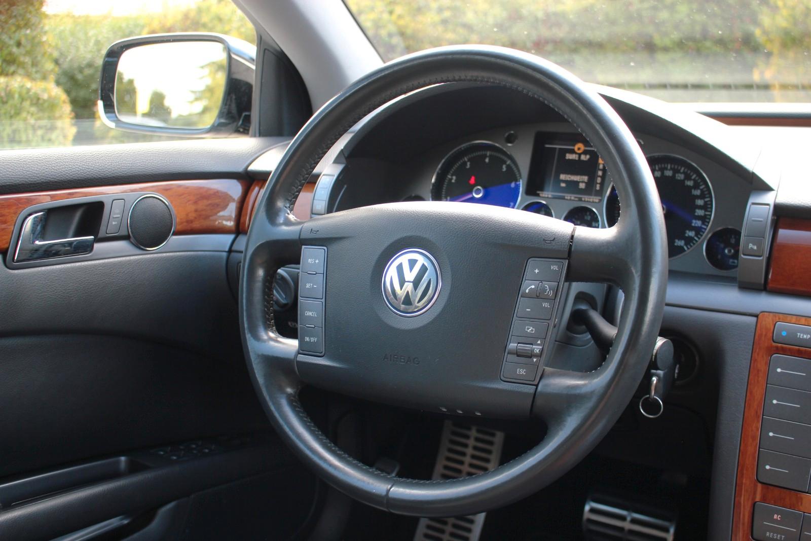 Volkswagen Phaeton V6 4Motion*NAVI*XENON*LEDER*PDC*4xSHZ*