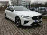 Volvo V60 T6 AWD Ultra Dark*Business-Paket*360Grad*B+W - Volvo Gebrauchtwagen in Essen