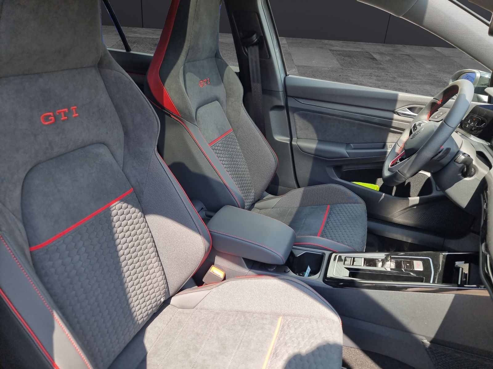 Fahrzeugabbildung Volkswagen Golf VIII GTI Clubsport Akrapovic Matrix Navi Pa