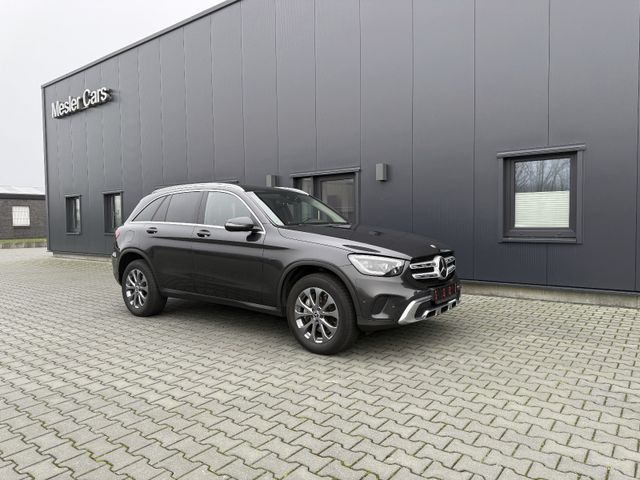 Mercedes-Benz GLC 300 de 4Matic,Panorama,Distronic,AMG Line